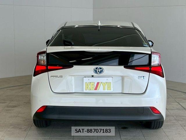 Toyota PRIUS 2020-04 8414418-5