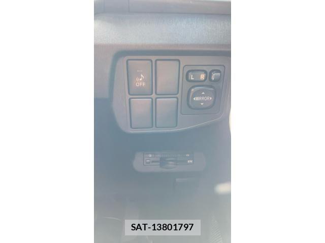Toyota PRIUS 2012-07 8414519-11