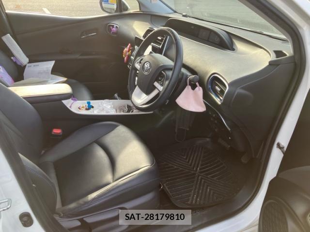 Toyota PRIUS 2017-04 8414421-10