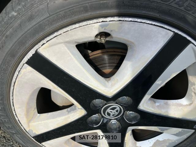 Toyota PRIUS 2017-04 8414421-5