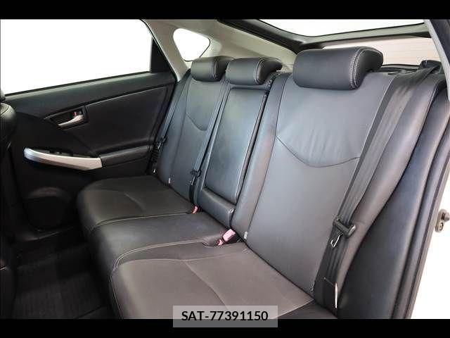 Toyota PRIUS 2012-02 8414434-18