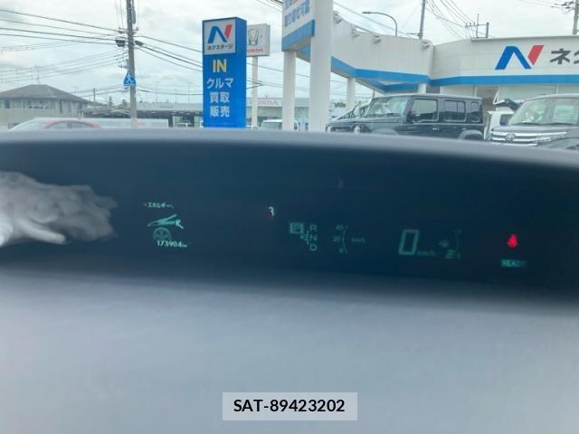 Toyota PRIUS 2010-06 8414477-12