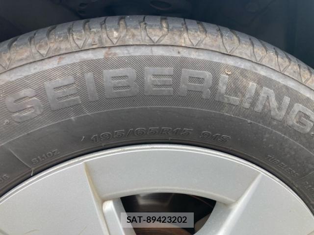 Toyota PRIUS 2010-06 8414477-18
