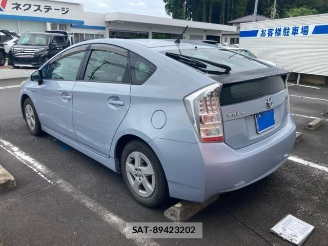 Toyota PRIUS 2010-06 8414477-4