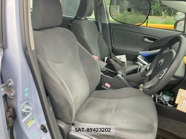 Toyota PRIUS 2010-06 8414477-7