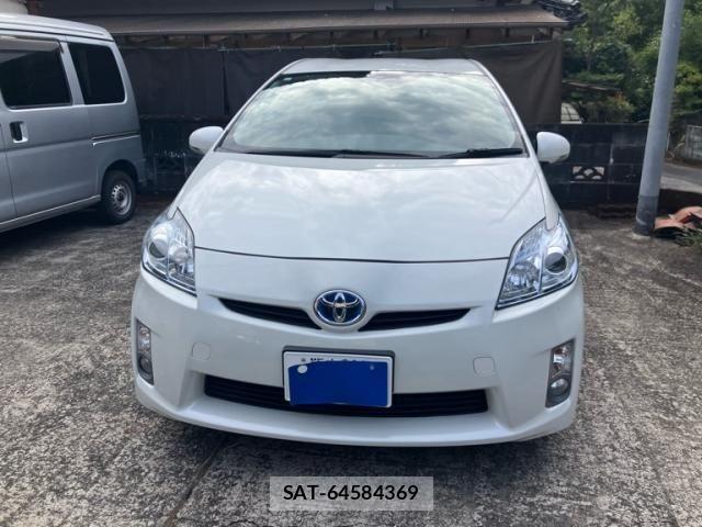 Toyota PRIUS 2011-08 8414506-0