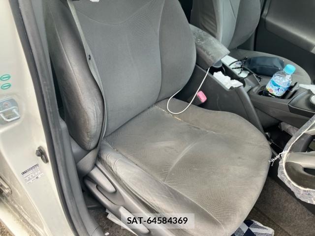 Toyota PRIUS 2011-08 8414506-10