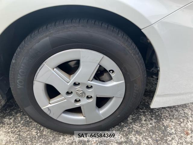 Toyota PRIUS 2011-08 8414506-1