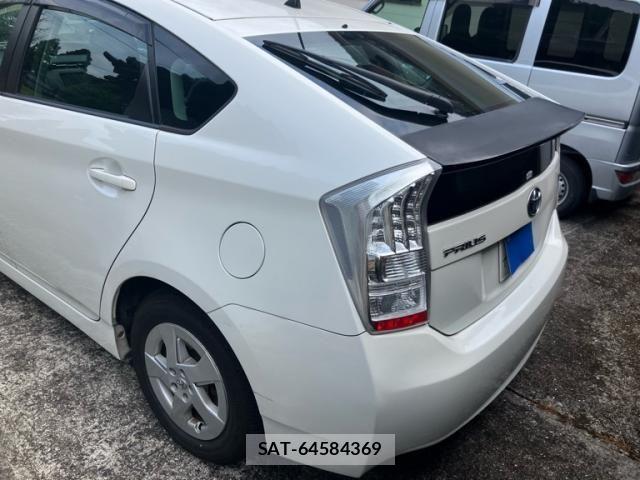 Toyota PRIUS 2011-08 8414506-4