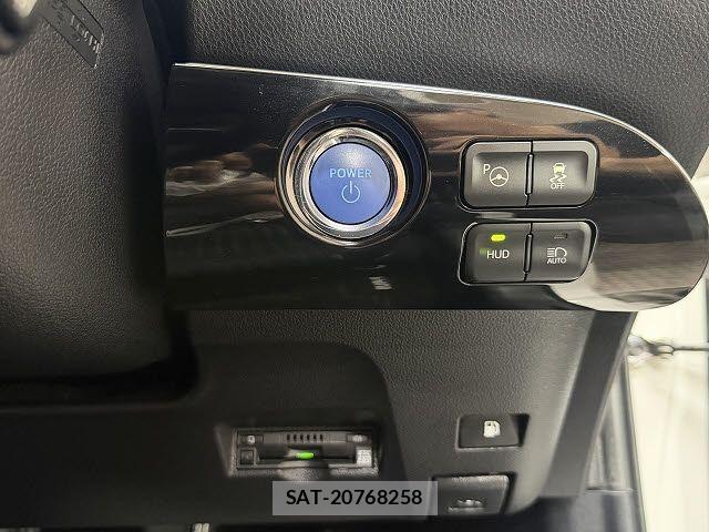 Toyota PRIUS 2017-09 8414426-14