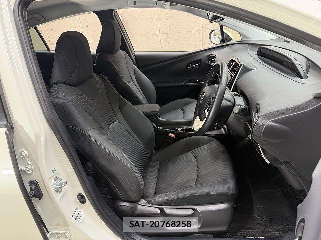 Toyota PRIUS 2017-09 8414426-8