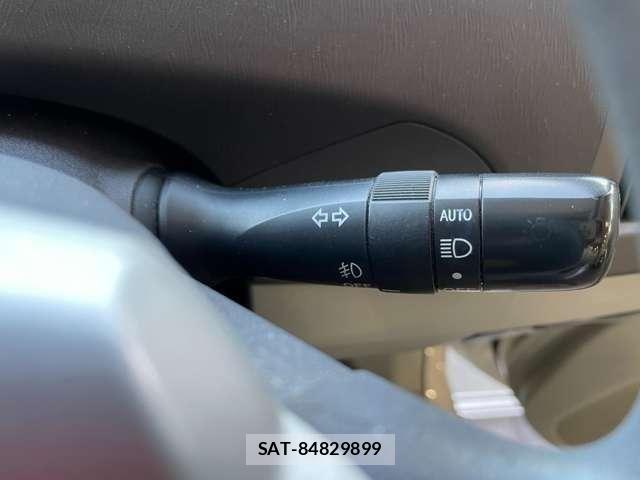 Toyota PRIUS 2010-05 8438741-23