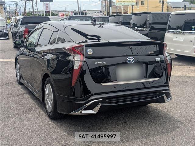 Toyota PRIUS 2018-06 8438737-8