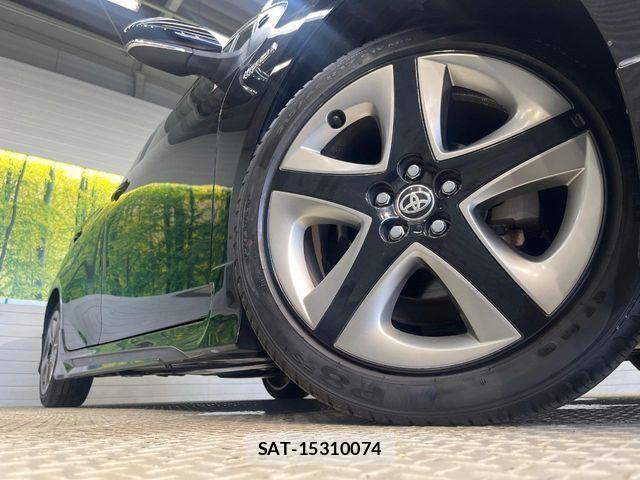 Toyota PRIUS 2019-10 8438724-12