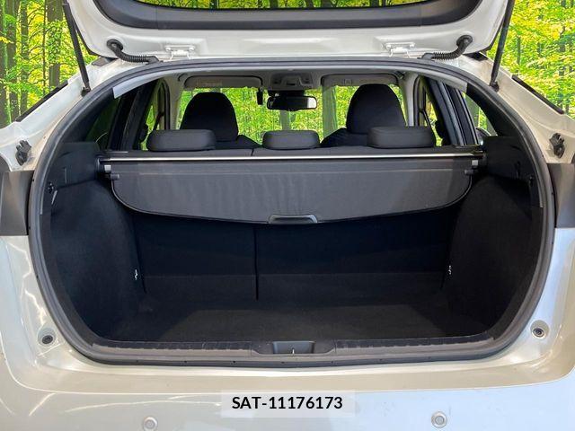 Toyota PRIUS 2018-02 8438733-9