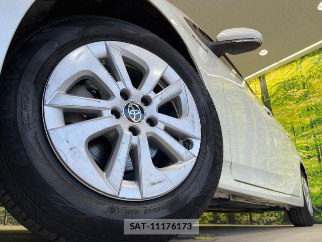 Toyota PRIUS 2018-02 8438733-12