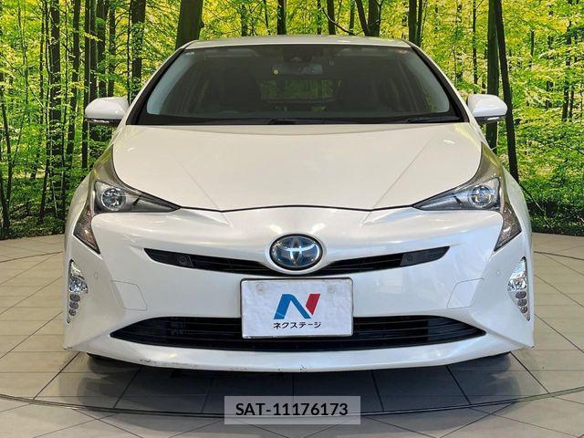 Toyota PRIUS 2018-02 8438733-13