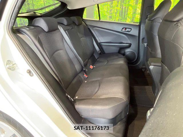Toyota PRIUS 2018-02 8438733-8