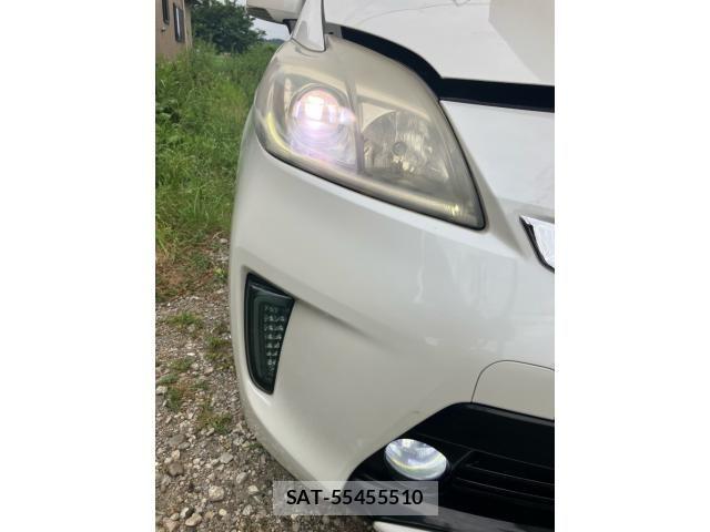 Toyota PRIUS 2012-01 8438740-11