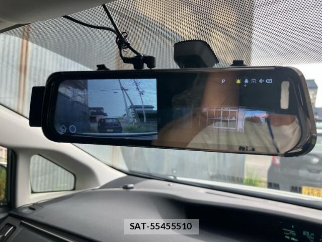 Toyota PRIUS 2012-01 8438740-14