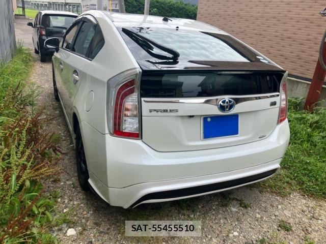 Toyota PRIUS 2012-01 8438740-2