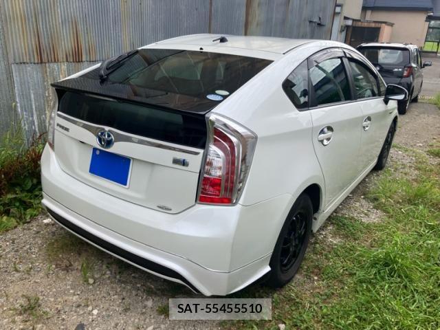 Toyota PRIUS 2012-01 8438740-3