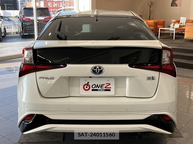 Toyota PRIUS 2020-03 8438730-12