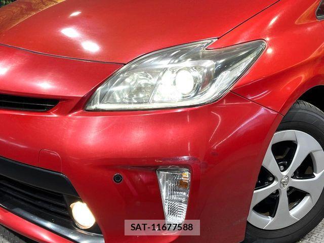 Toyota PRIUS 2014-03 8438736-11