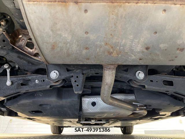 Toyota PRIUS 2019-07 8438731-18