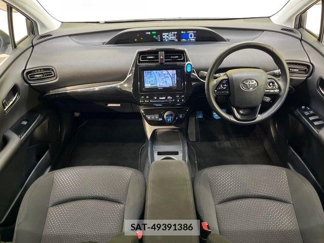 Toyota PRIUS 2019-07 8438731-1