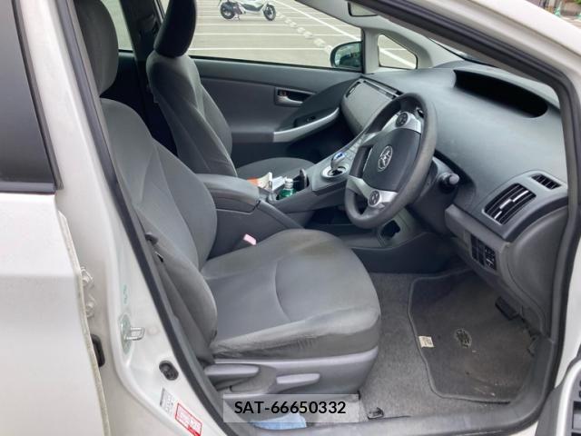 Toyota PRIUS 2011-09 8438742-9