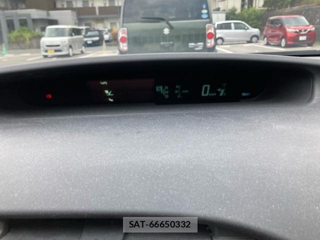 Toyota PRIUS 2011-09 8438742-12