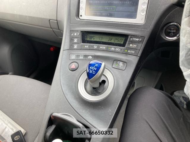 Toyota PRIUS 2011-09 8438742-14
