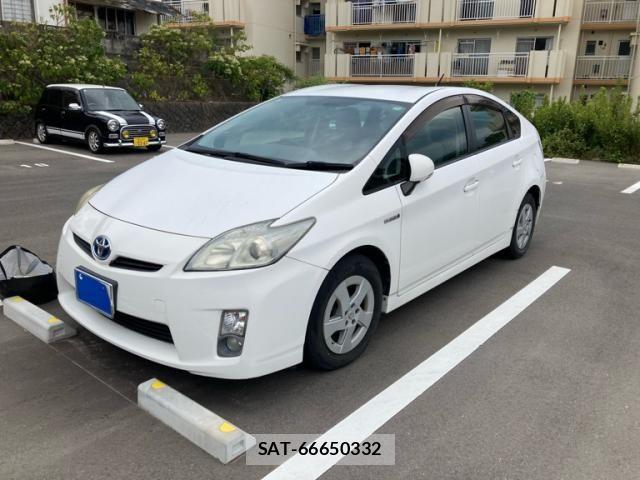 Toyota PRIUS 2011-09 8438742-1