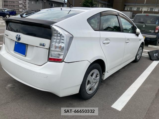 Toyota PRIUS 2011-09 8438742-3