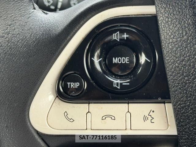 Toyota PRIUS 2016-09 8438538-15
