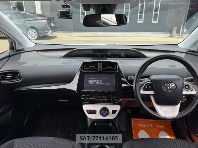Toyota PRIUS 2016-09 8438538-1