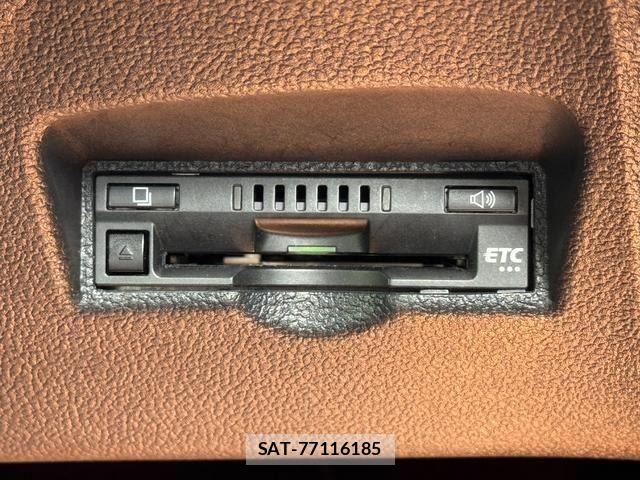 Toyota PRIUS 2016-09 8438538-26