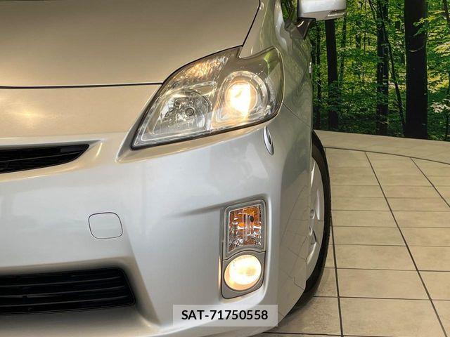 Toyota PRIUS 2010-08 8438739-11