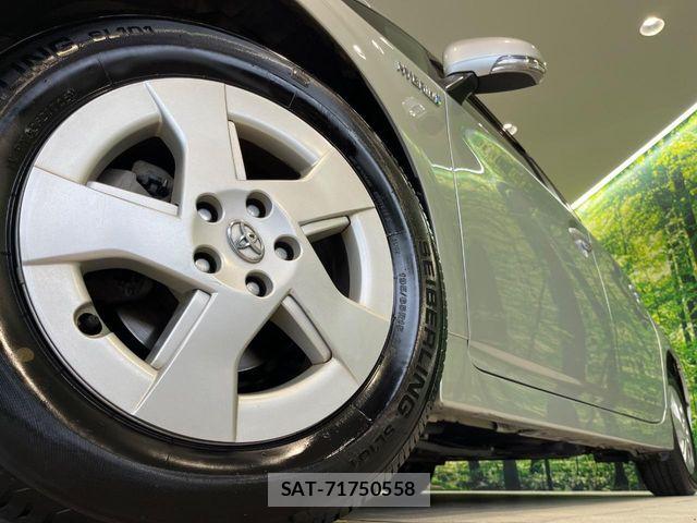 Toyota PRIUS 2010-08 8438739-12