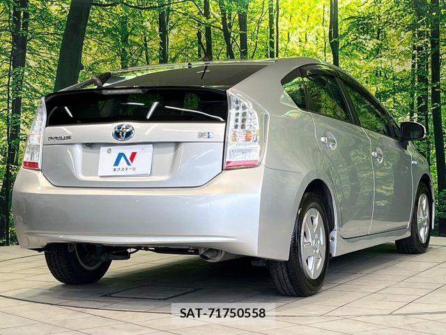 Toyota PRIUS 2010-08 8438739-16
