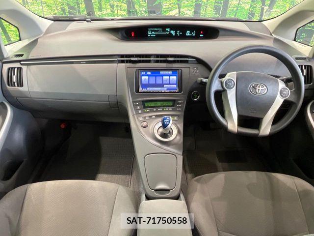 Toyota PRIUS 2010-08 8438739-1
