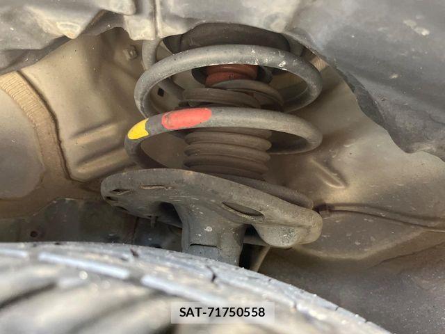 Toyota PRIUS 2010-08 8438739-19