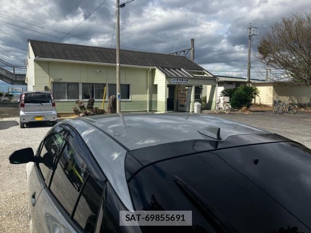 Toyota PRIUS 2019-07 8438734-7
