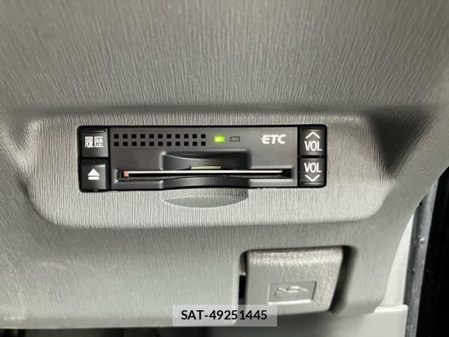 Toyota PRIUS 2011-02 8438716-13