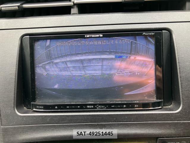 Toyota PRIUS 2011-02 8438716-15