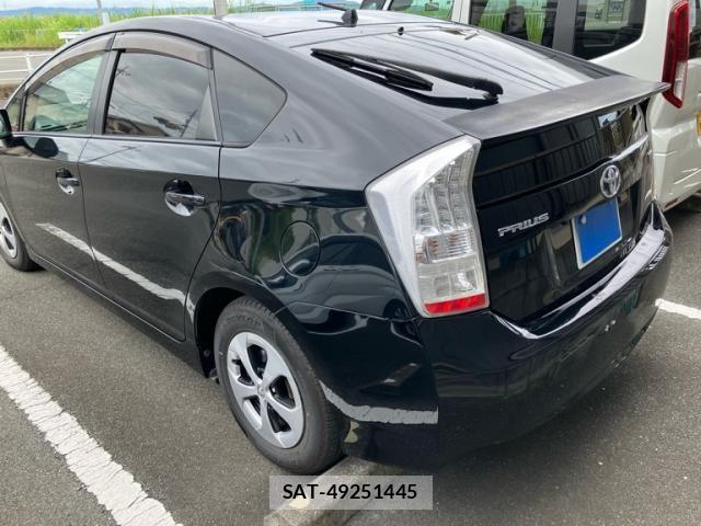 Toyota PRIUS 2011-02 8438716-3