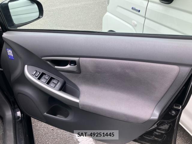 Toyota PRIUS 2011-02 8438716-7