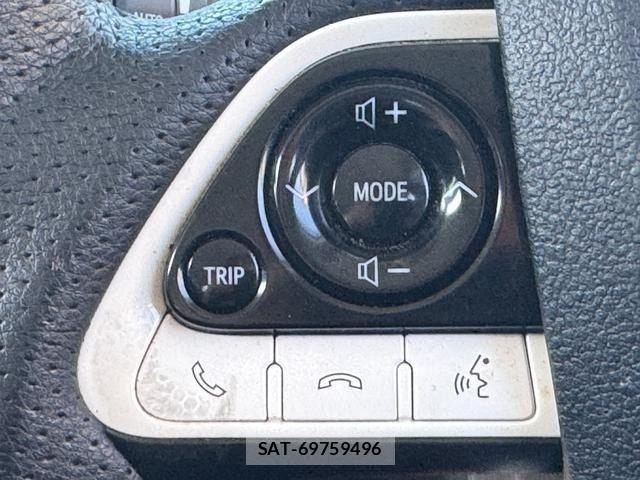 Toyota PRIUS 2016-06 8438735-15