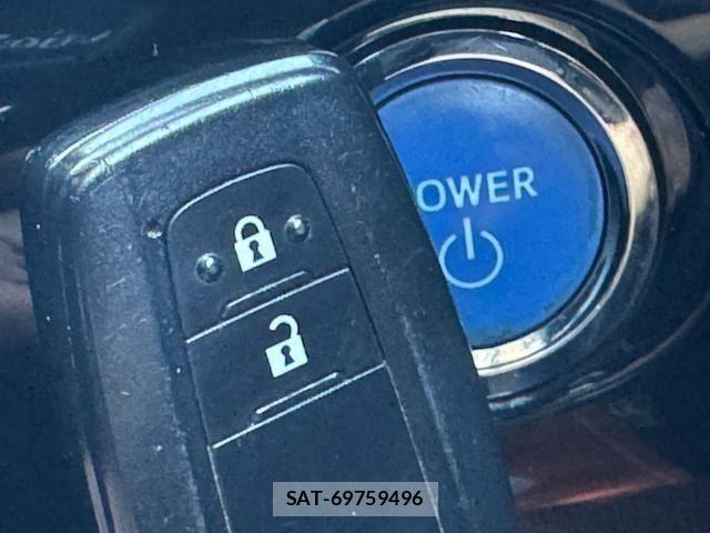 Toyota PRIUS 2016-06 8438735-19